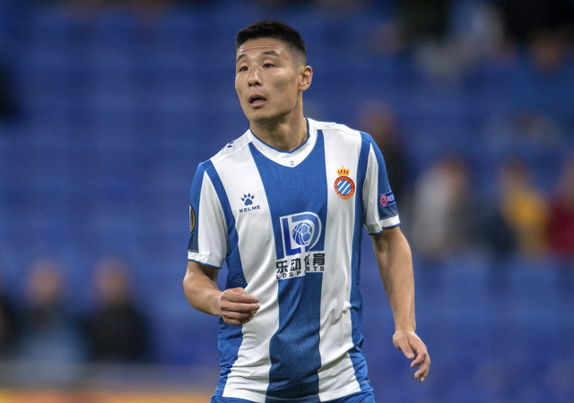 APP下载专区今晨荷甲传出新动向，西班牙人队长鼓劲，高层表态：压力陡增，临场指挥获称赞的简单介绍