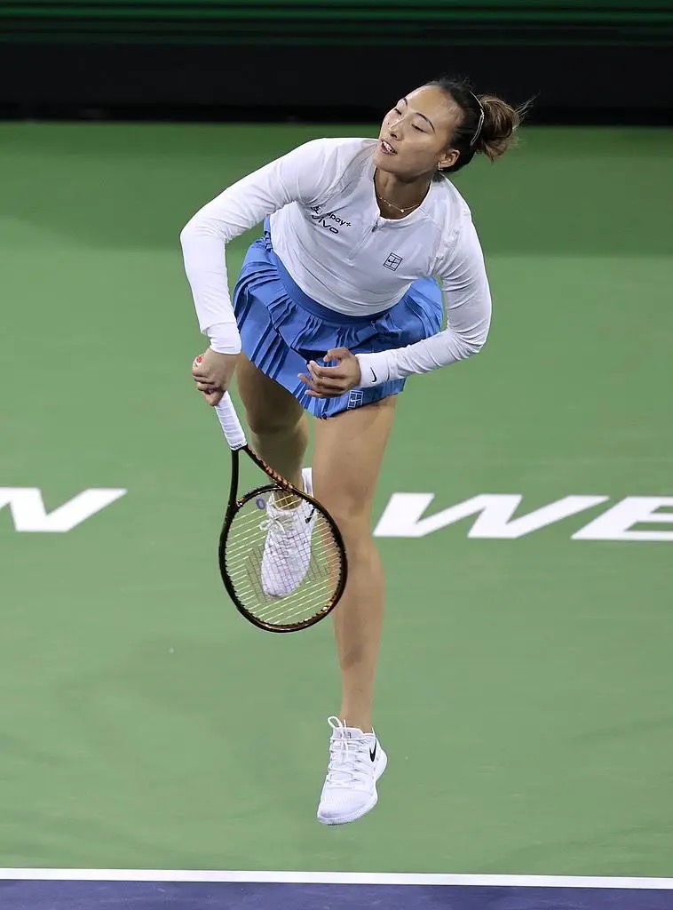 AYX Sports 阿扎伦卡回归赛场,精彩发挥首场状态亮眼,IG观众沸腾!