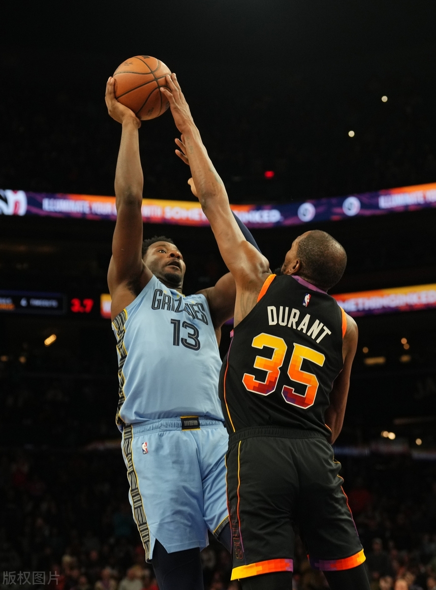 爱游戏体育官方网站杜兰特回归赛场，精彩发挥首场状态亮眼，公牛观众沸腾！的简单介绍