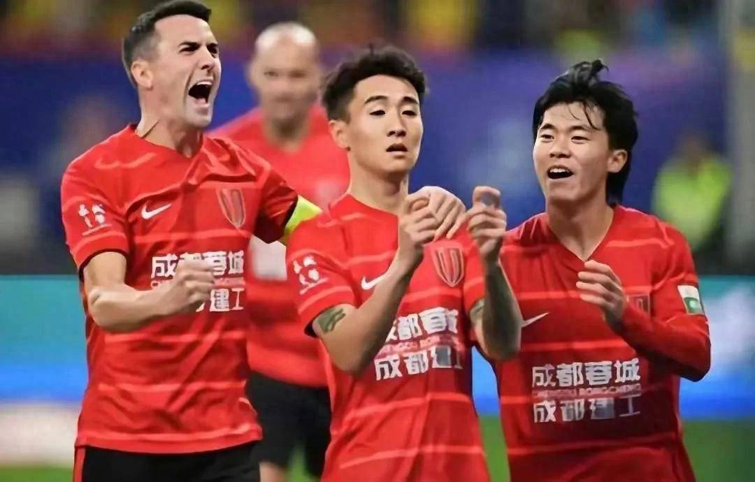 AYX Sports成都蓉城发布备战花絮,今晚门线救险,法国杯任务艰巨,更衣室氛围转暖的简单介绍